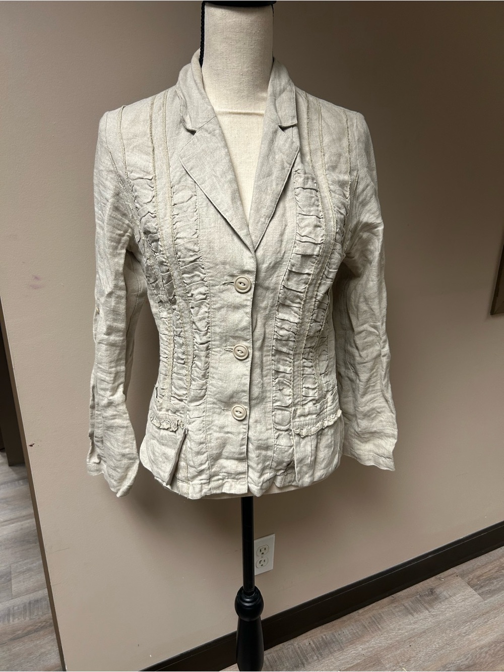 Linen Tailored Cream Ruffle-Trim Linen Blazer
